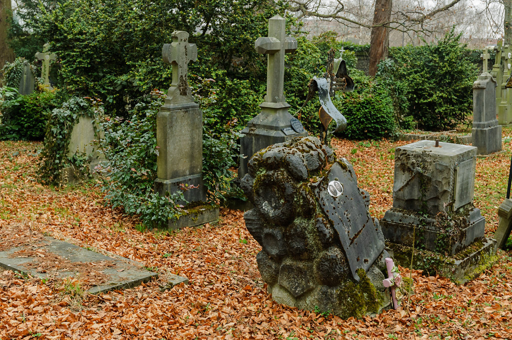 Oud Kerkhof Hasselt - Graveyard